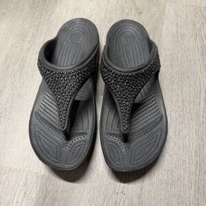 Crocs Sloane Platform Flip Flop Sandals Womens Size 10 Black Embellished Slip On